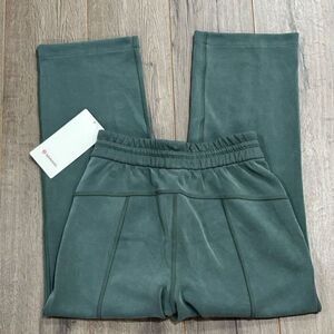 Lululemon Softstreme HR straight Leg Crop sz 2